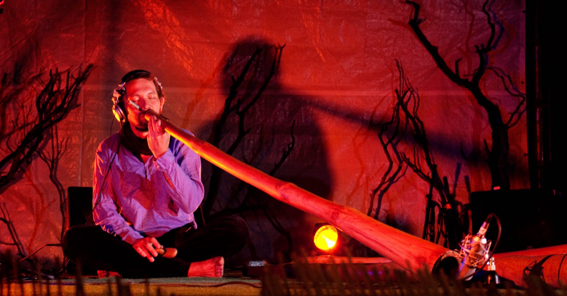 Joueur de didgeridoo